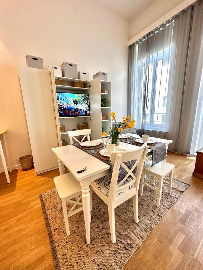 European Comission Beautiful Studio Apartment Brussels Exterior photo